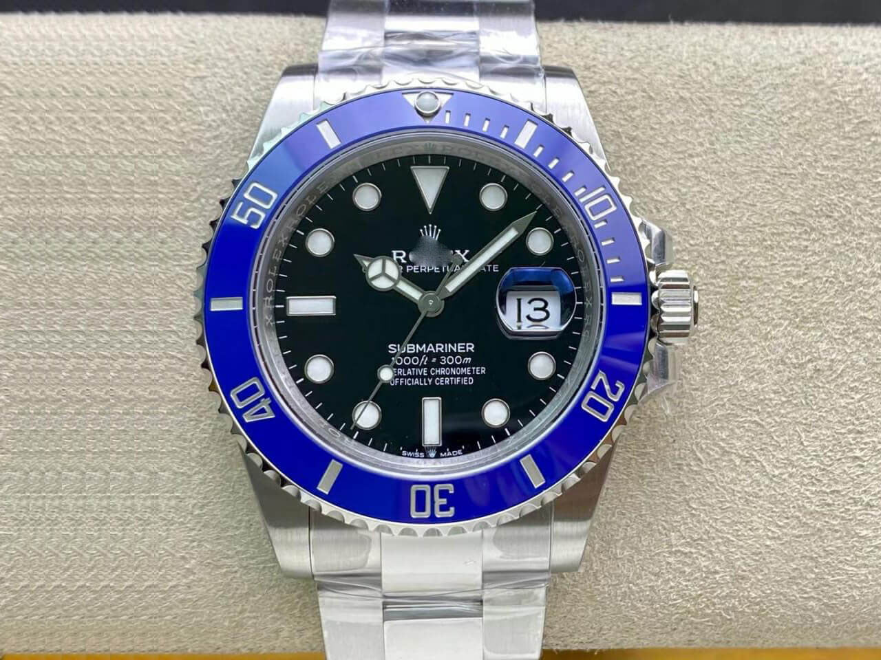 Customized Brand High-End Luxury Automatic Mechanical Watch Inspired by the Submariner Series, Model M126619LB-0003