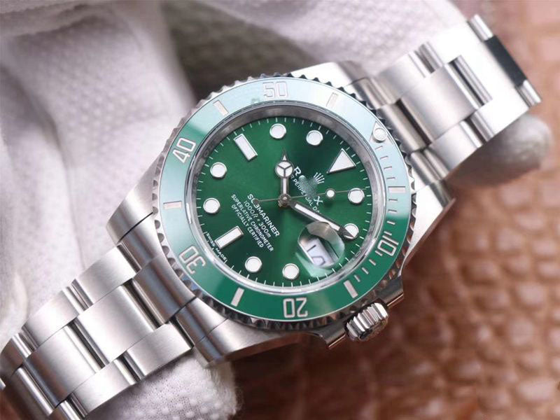 Customized Brand High-End Luxury Automatic Mechanical Watch Inspired by the Submariner Series, Model 116610LV-97200