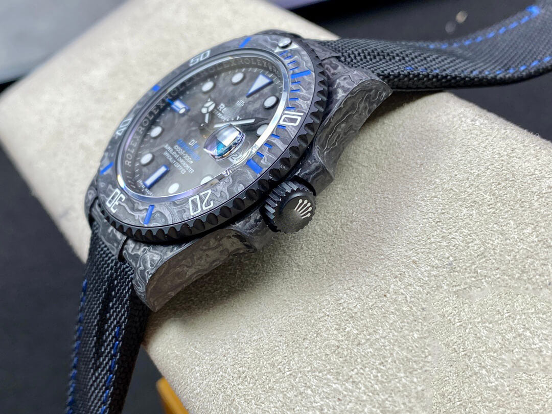 Customized Brand High-End Luxury Automatic Mechanical Watch Inspired by the Submariner Series, Model Carbon Fiber Case